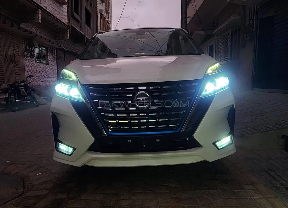 نسان سرینا 2019 for Sale in کراچی Image-1
