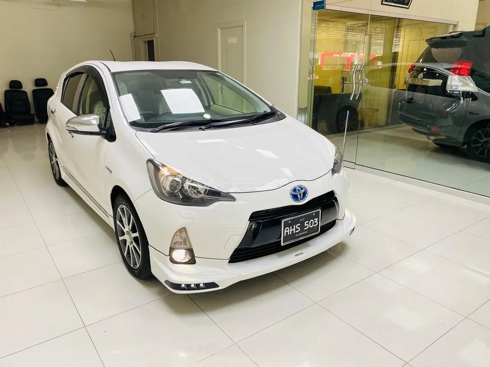 Toyota Aqua 2013 for Sale in Islamabad Image-1