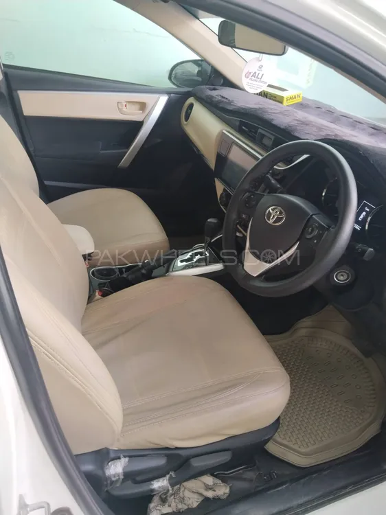 Toyota Corolla 2021 for Sale in Faisalabad Image-1