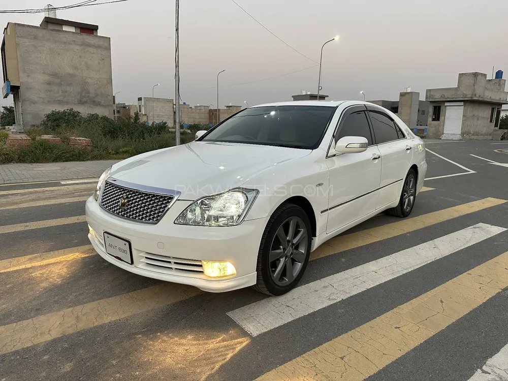 Toyota Crown 2004 for Sale in Faisalabad Image-1