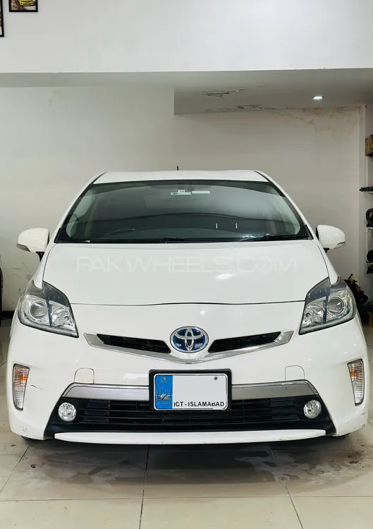 Toyota Prius 2014 for Sale in Islamabad Image-1