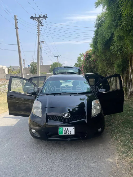 Toyota Vitz 2008 for Sale in Lahore Image-1