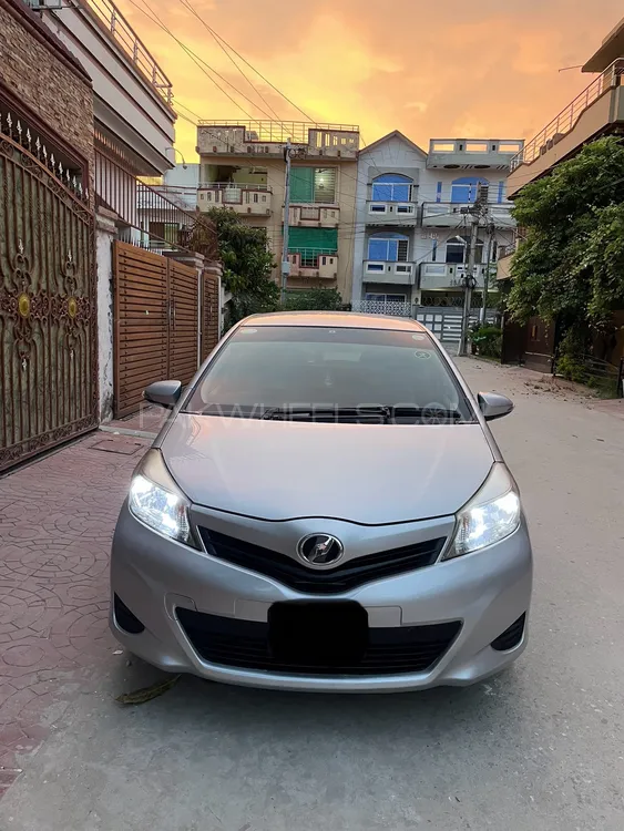 Toyota Vitz 2011 for Sale in Islamabad Image-1