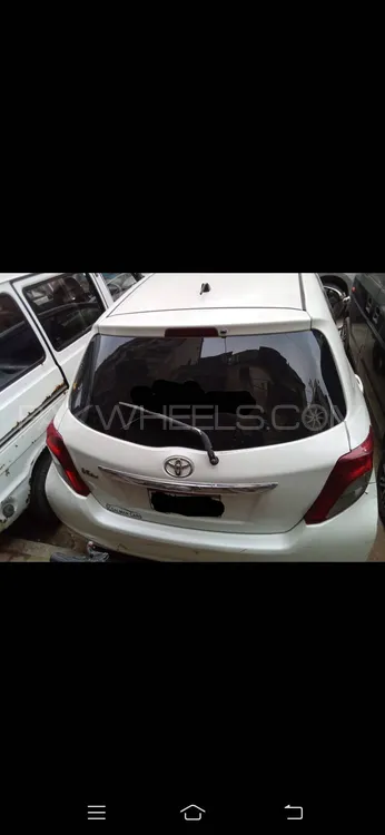 Toyota Vitz 2014 for Sale in Karachi Image-1