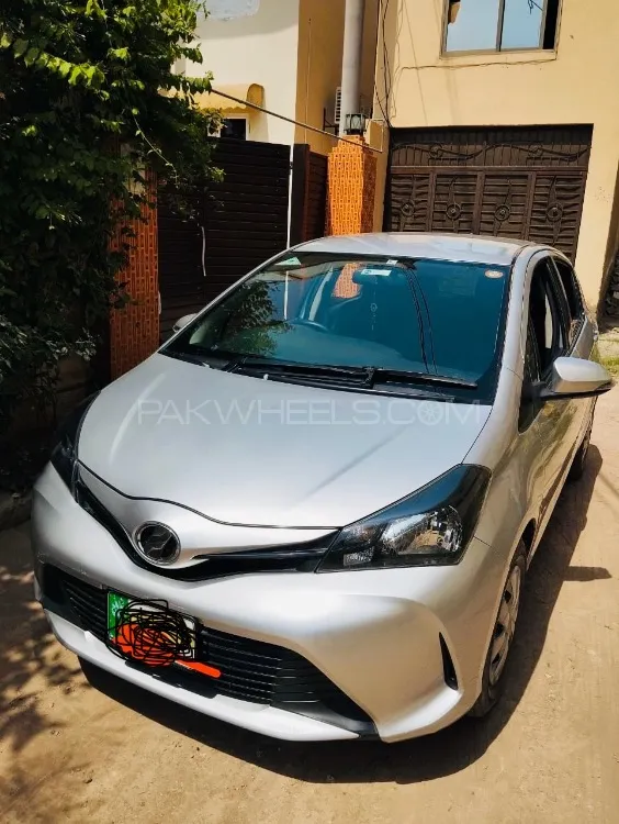Toyota Vitz 2019 for Sale in Multan Image-1