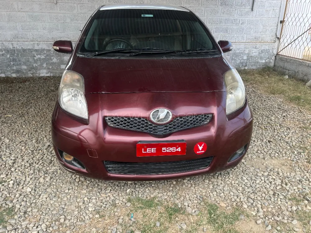 Toyota Vitz 2010 for Sale in Peshawar Image-1