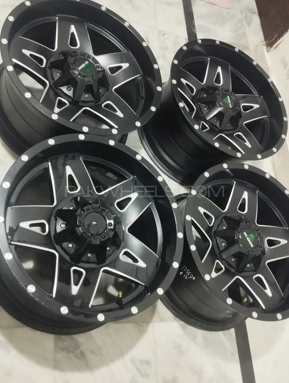 Alloy rim set size 17 (6 nuts) for sale Image-1