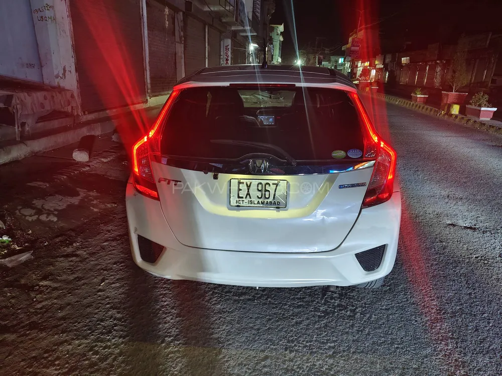 Honda Fit 2015 for Sale in Attock Image-1
