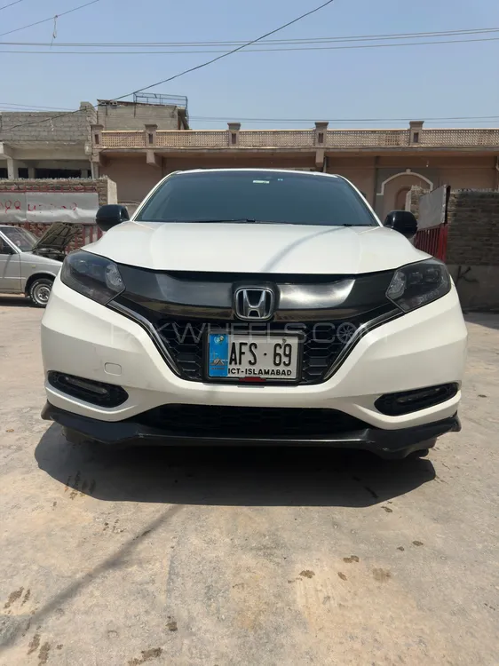 Honda Vezel 2016 for Sale in Islamabad Image-1