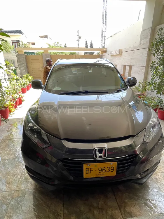 Honda Vezel 2015 for Sale in Quetta Image-1