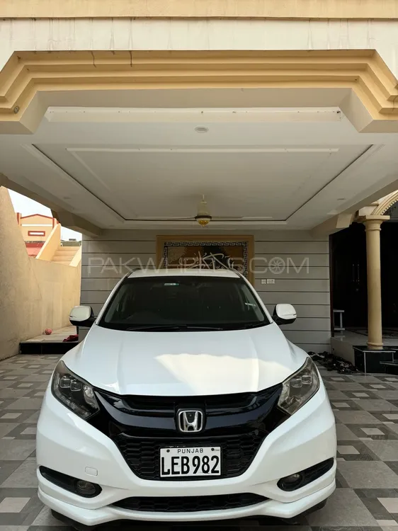 Honda Vezel 2015 for Sale in Sialkot Image-1