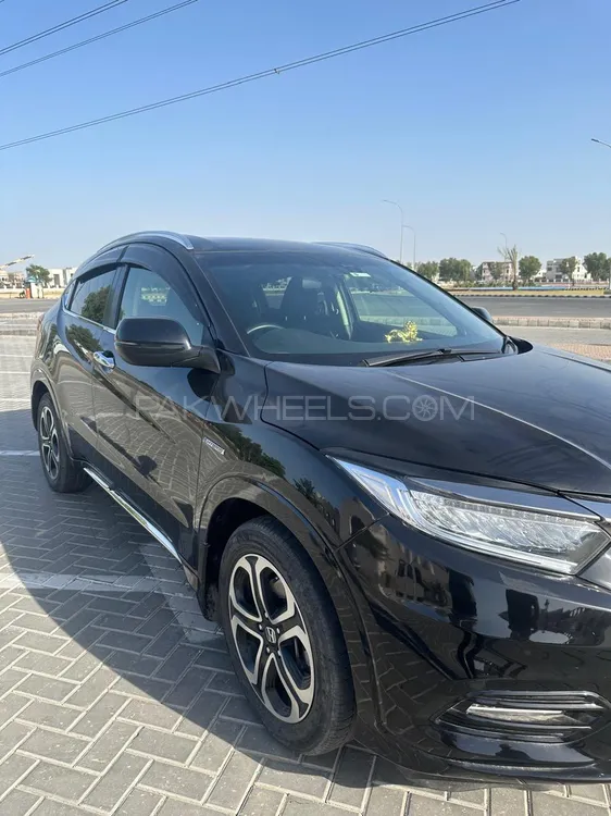 Honda Vezel 2015 for Sale in Lahore Image-1