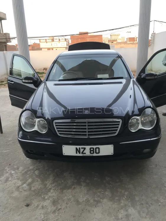 Mercedes Benz C Class 2003 for Sale in Sangla Hills Image-1