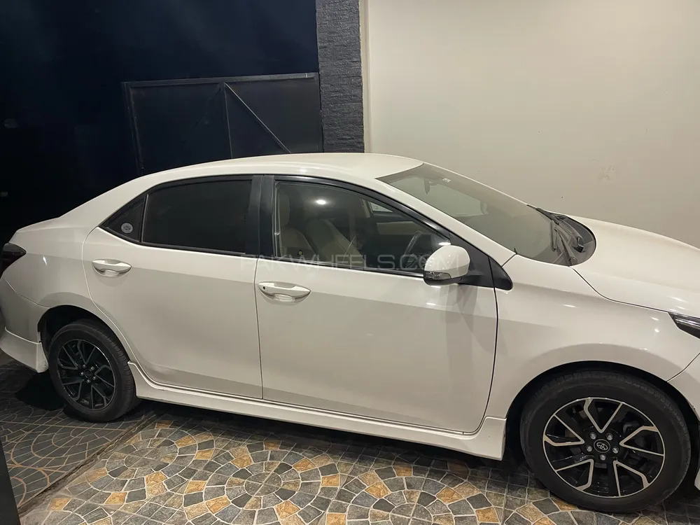 Toyota Corolla 2019 for Sale in Faisalabad Image-1