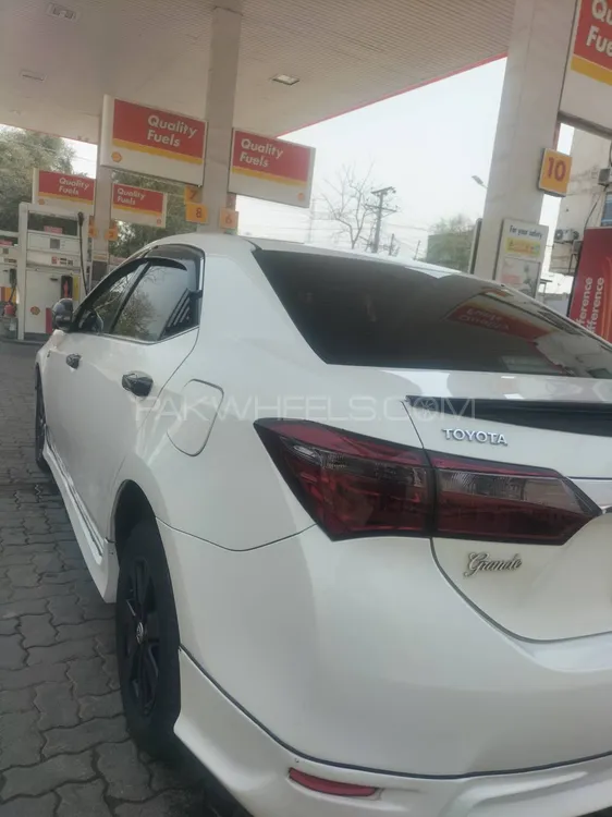 Toyota Corolla 2015 for Sale in Sahiwal Image-1