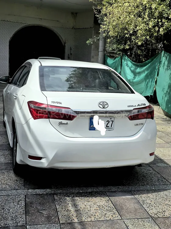 Toyota Corolla 2015 for Sale in Mardan Image-1