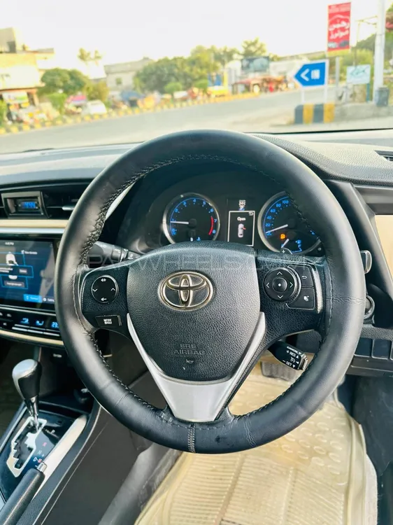 Toyota Corolla 2018 for Sale in Islamabad Image-1