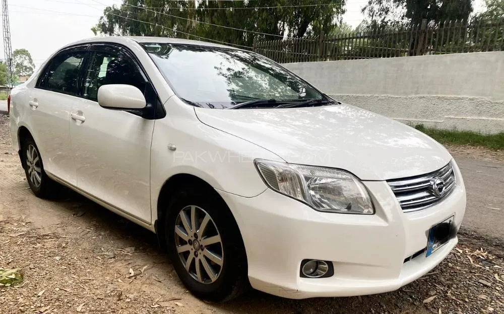 Toyota Corolla Axio 2006 for Sale in Islamabad Image-1