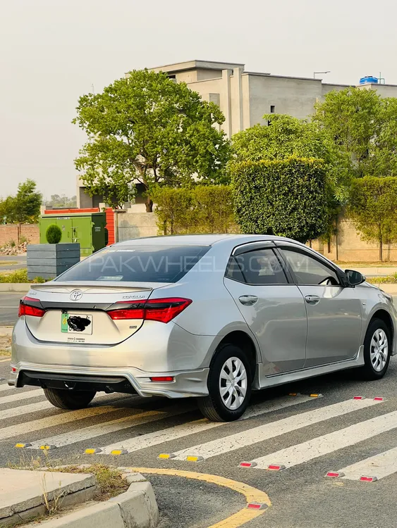 Toyota Corolla 2015 for Sale in Daska Image-1
