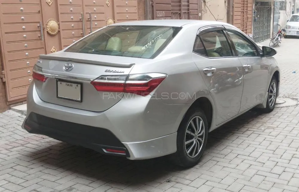 Toyota Corolla 2016 for Sale in Lahore Image-1