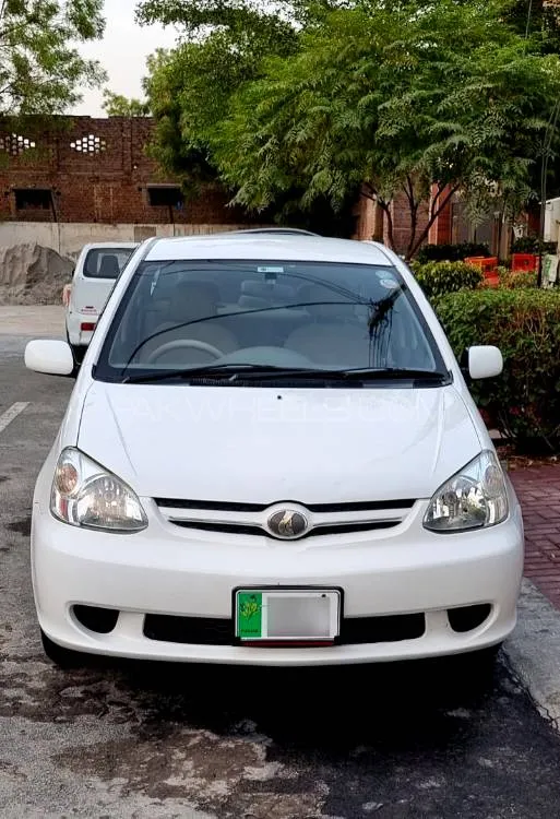 Toyota Platz 2005 for Sale in Faisalabad Image-1