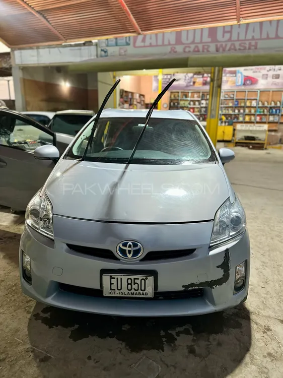 Toyota Prius 2011 for Sale in Chakwal Image-1