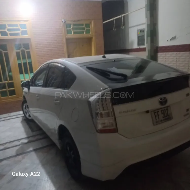 ٹویوٹا پریوس 2011 for Sale in پشاور Image-1