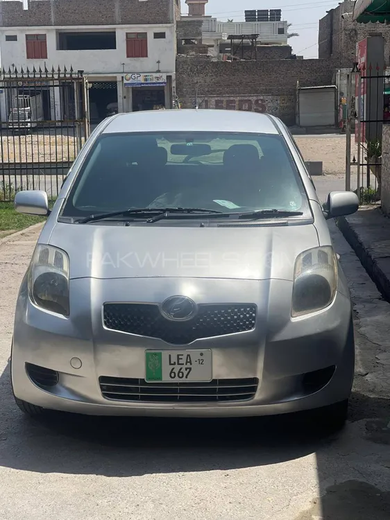 Toyota Vitz 2006 for Sale in Peshawar Image-1