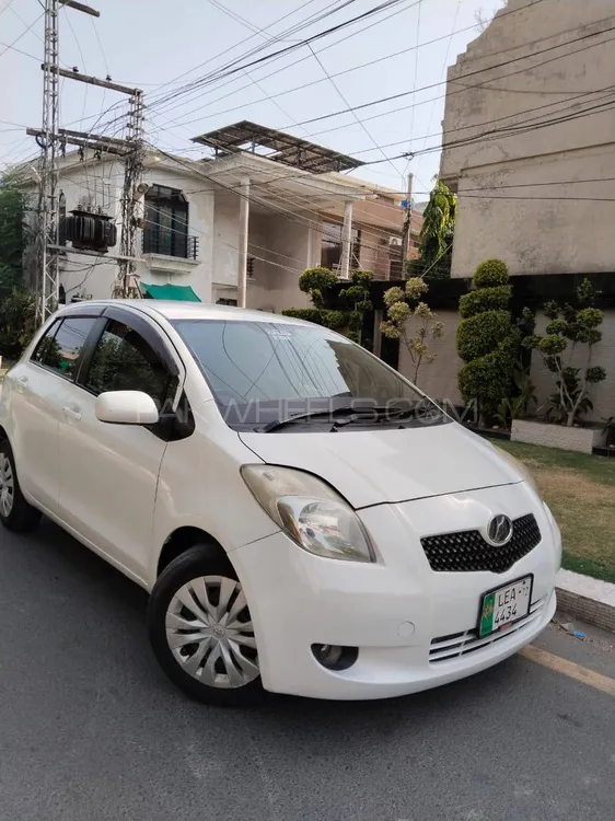 Toyota Vitz 2007 for Sale in Lahore Image-1