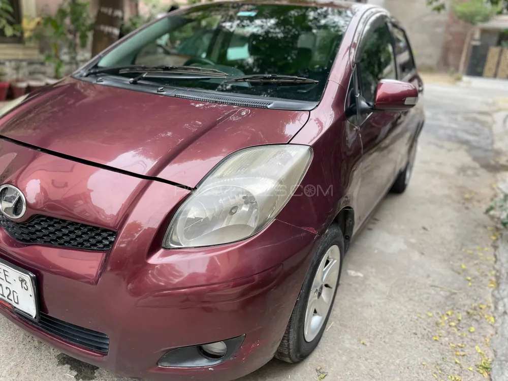 Toyota Vitz 2010 for Sale in Lahore Image-1