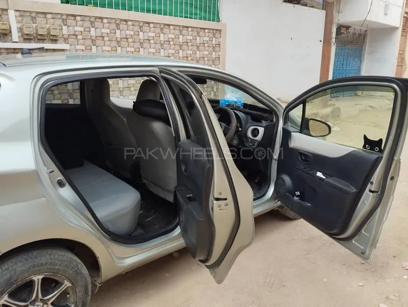 Toyota Vitz 2014 for Sale in Karachi Image-1