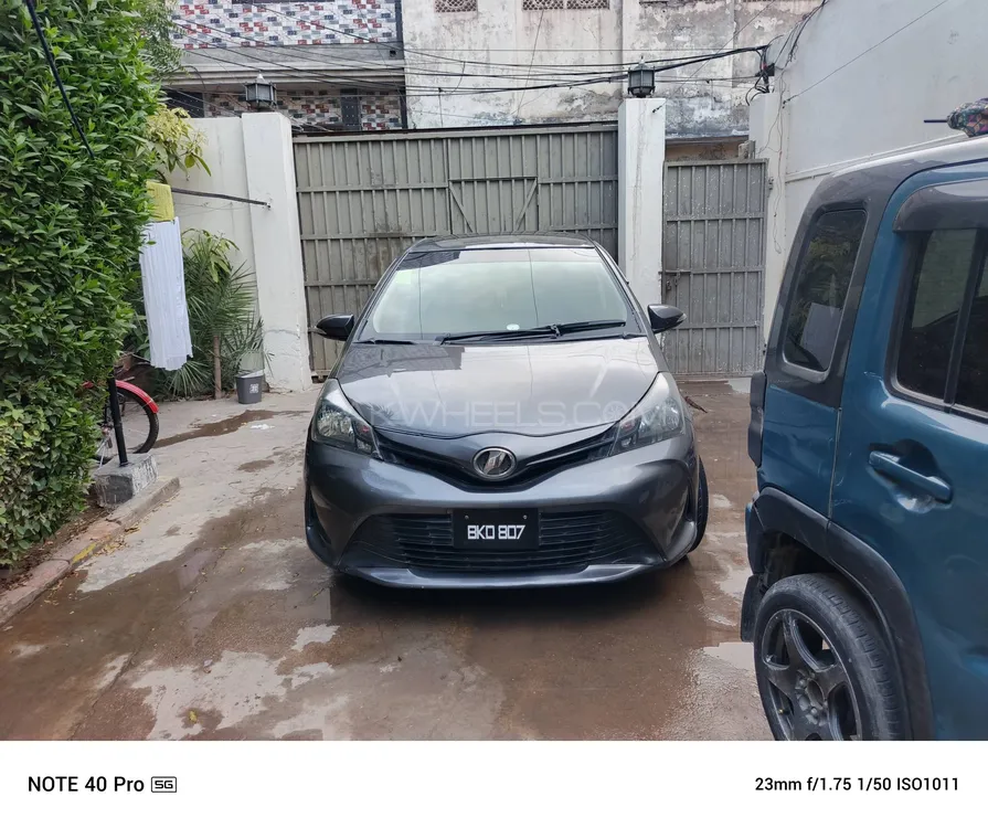 Toyota Vitz 2017 for Sale in Multan Image-1