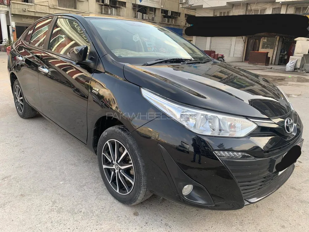 Toyota Yaris Sedan 2021 for Sale in Karachi Image-1