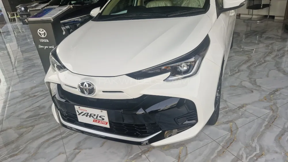 ٹویوٹا یارس سیڈان 2025 for Sale in کراچی Image-1