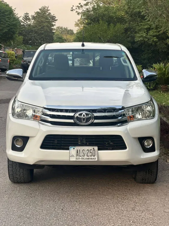 Toyota Hilux 2018 for Sale in Islamabad Image-1