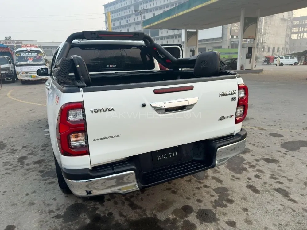 Toyota Hilux 2022 for Sale in Faisalabad Image-1
