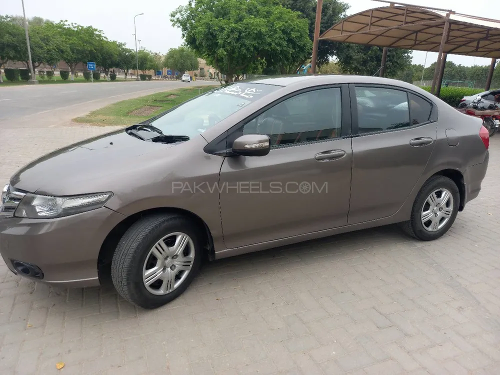 Honda City 2015 for Sale in Sadiqabad Image-1