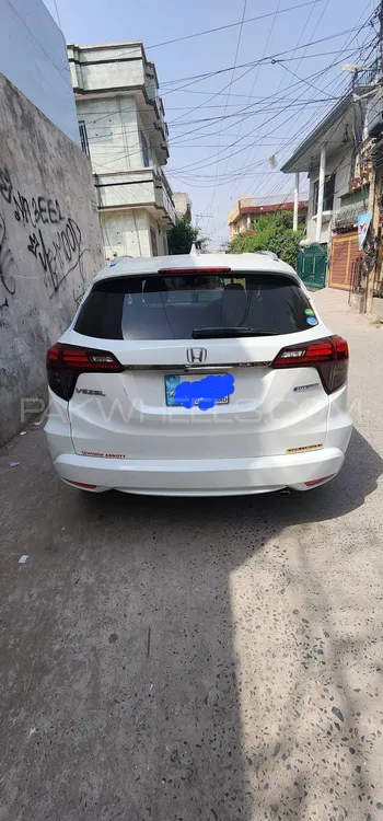 Honda Vezel 2018 for Sale in Rawalpindi Image-1