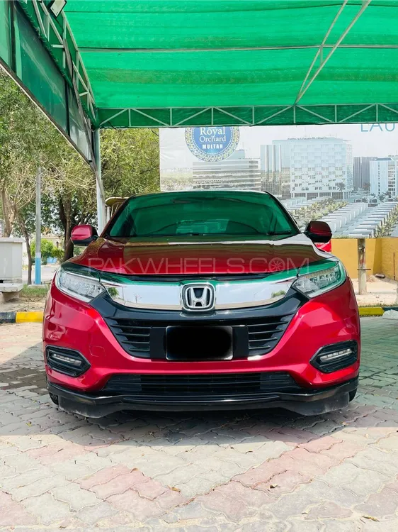 Honda Vezel 2018 for Sale in Multan Image-1