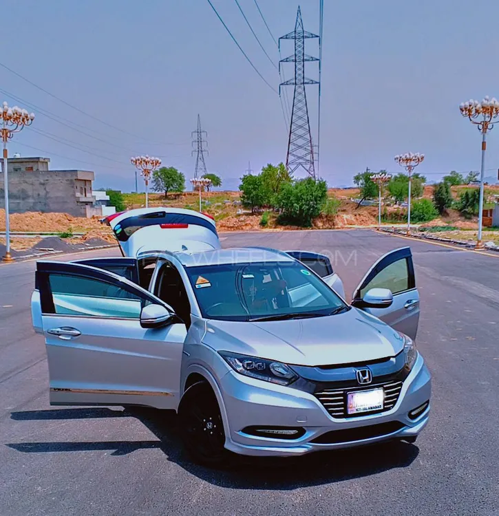 Honda Vezel 2014 for Sale in Wah cantt Image-1