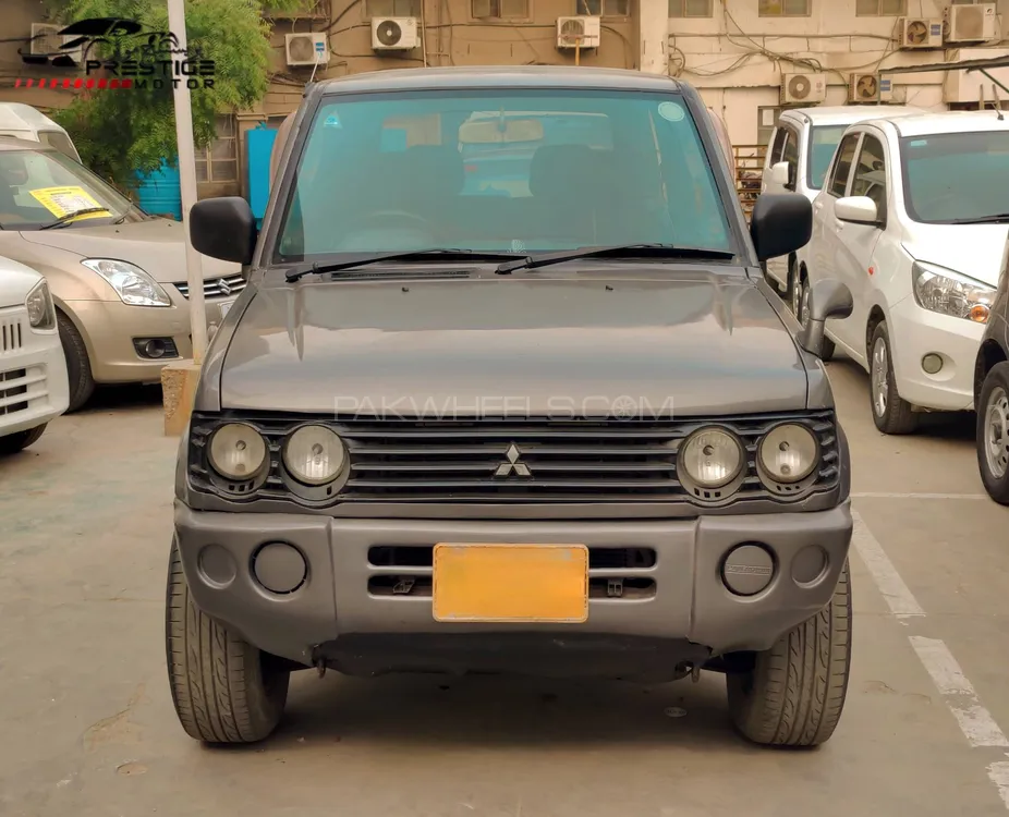 Mitsubishi Pajero Mini 2001 for Sale in Karachi Image-1