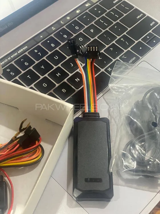 Premium Quality GPS Car tracker available on wholesale rate Image-1