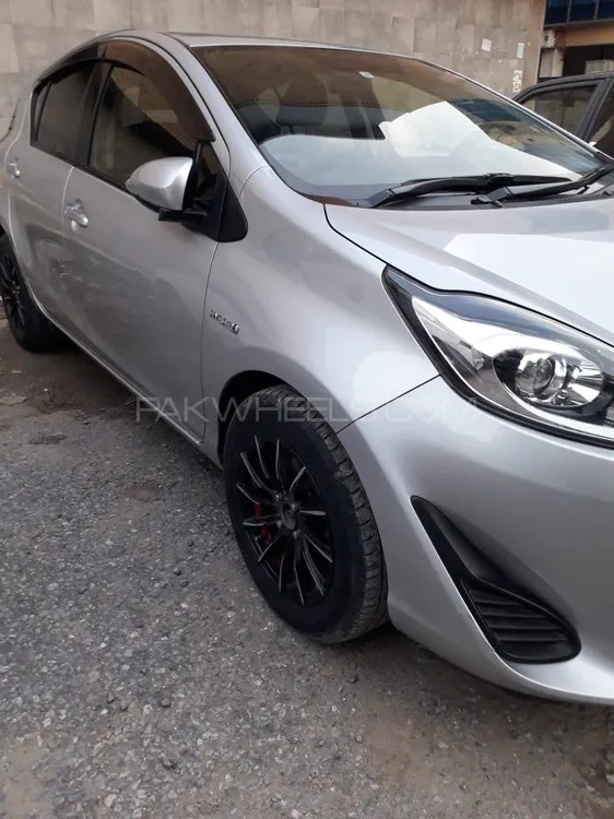 Toyota Aqua 2017 for Sale in Peshawar Image-1