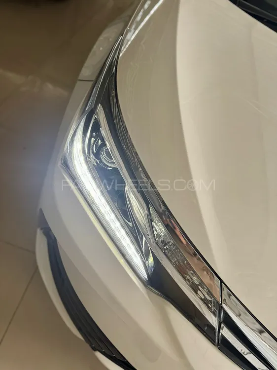 Toyota Corolla 2018 for Sale in Peshawar Image-1