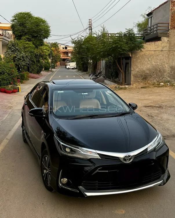 Toyota Corolla 2021 for Sale in Faisalabad Image-1