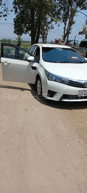 Toyota Corolla 2015 for Sale in Mandi bahauddin Image-1