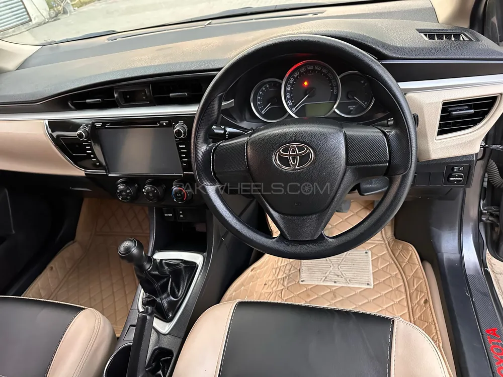 Toyota Corolla 2017 for Sale in Gujrat Image-1