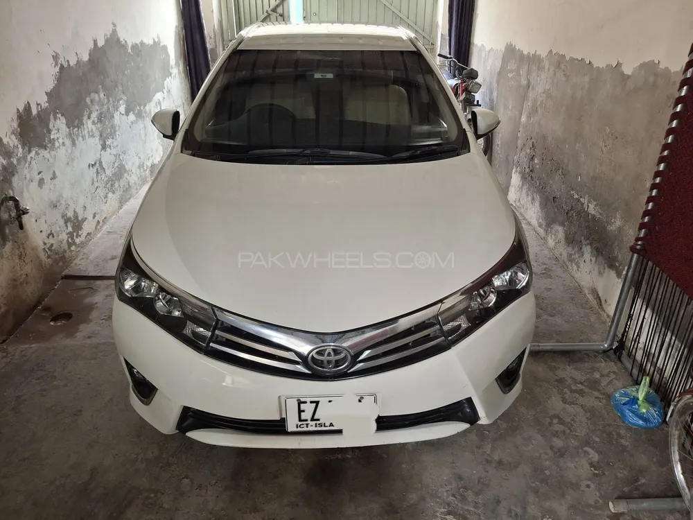 Toyota Corolla 2015 for Sale in Gojra Image-1