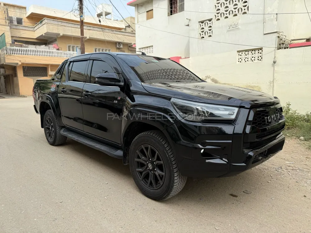 Toyota Hilux 2023 for Sale in Karachi Image-1