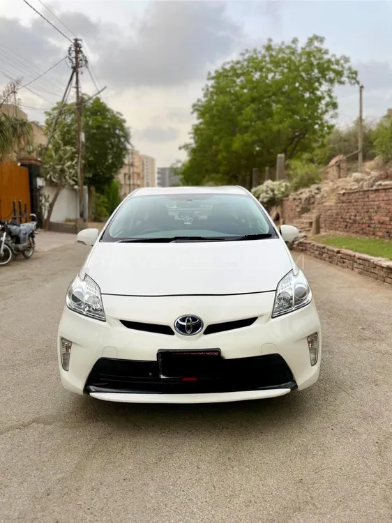ٹویوٹا پریوس 2014 for Sale in کراچی Image-1